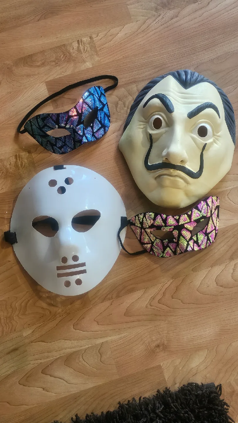 Halloween Masks - Salvador Dali, Hockey Mask, More thumbnail