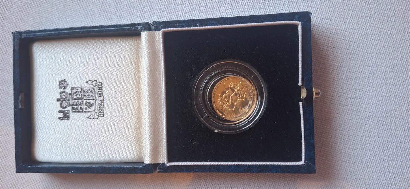 1992 Gold Proof Half-Sovereign Coin image indicator(4)