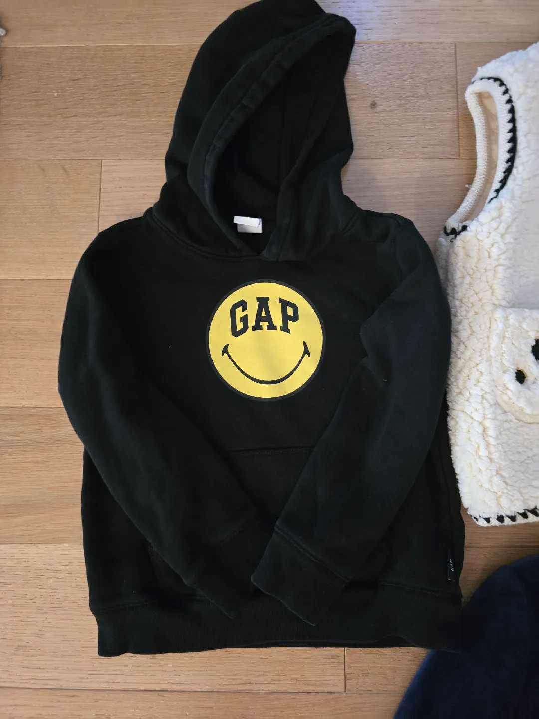 boys clothes age 4-5 and one 3 year old polo shirt. image indicator(7)