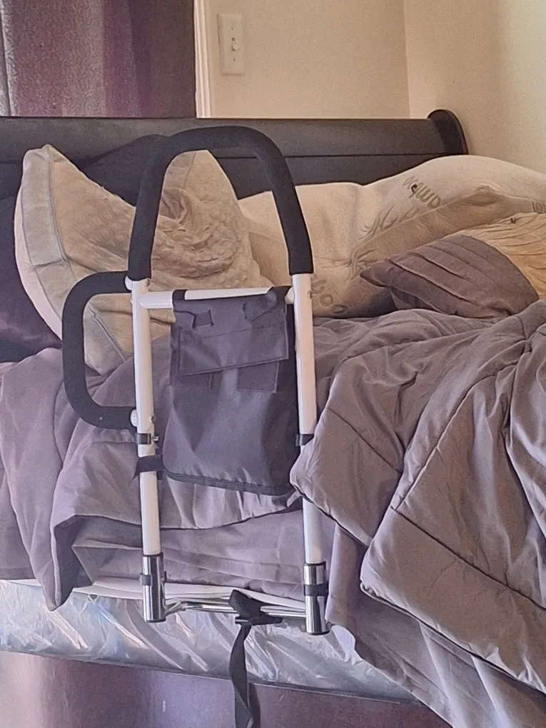 ITHWIU Bed Assist Rail with Storage Pocket image indicator(2)
