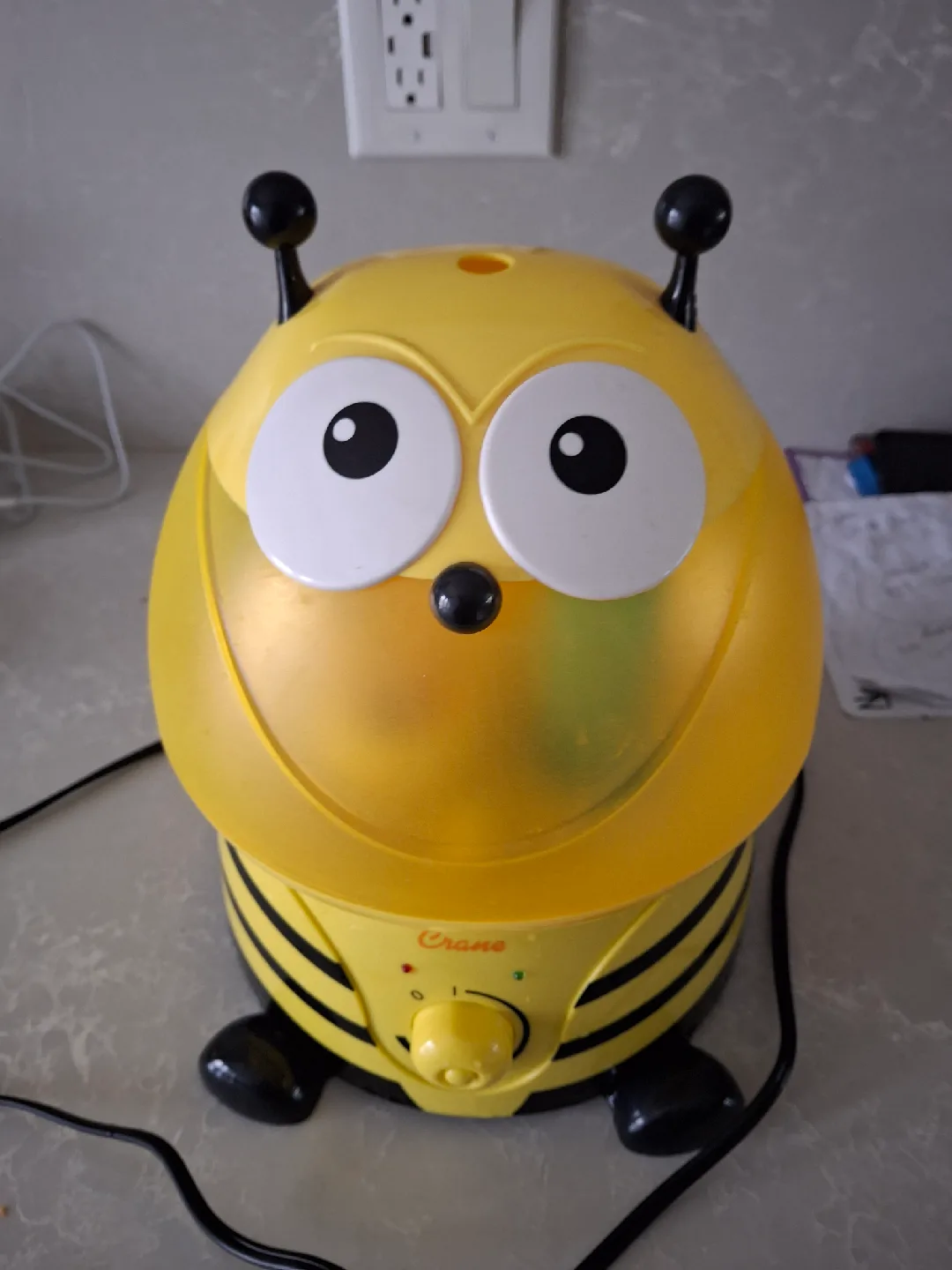 Crane Adorable Humidifier - Bumble Bee image indicator(4)