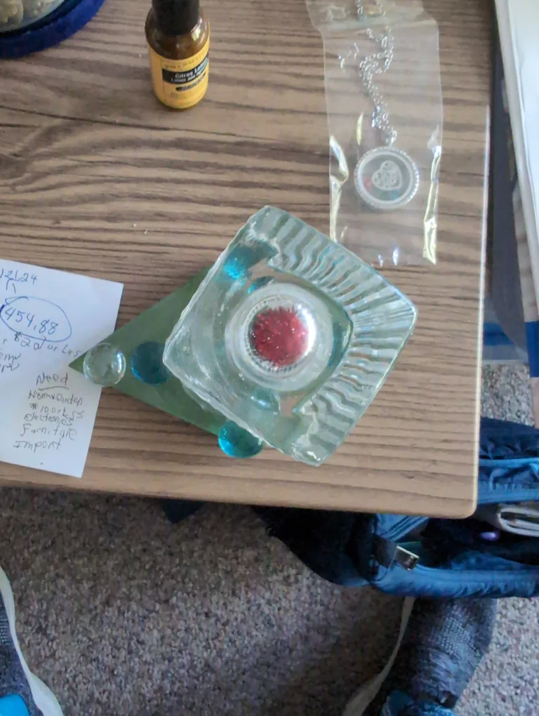 Handmade Glass & Marble decor piece image indicator(2)