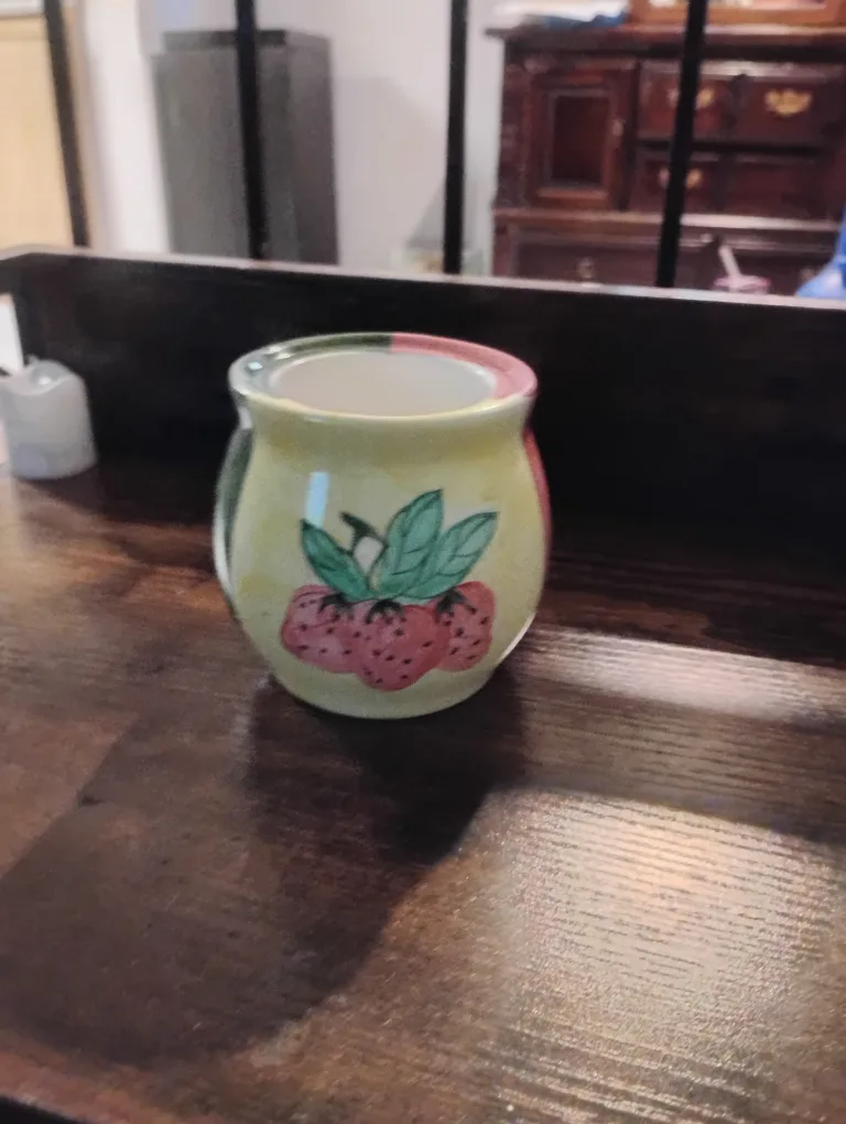 Ceramic Strawberry Design Pot thumbnail