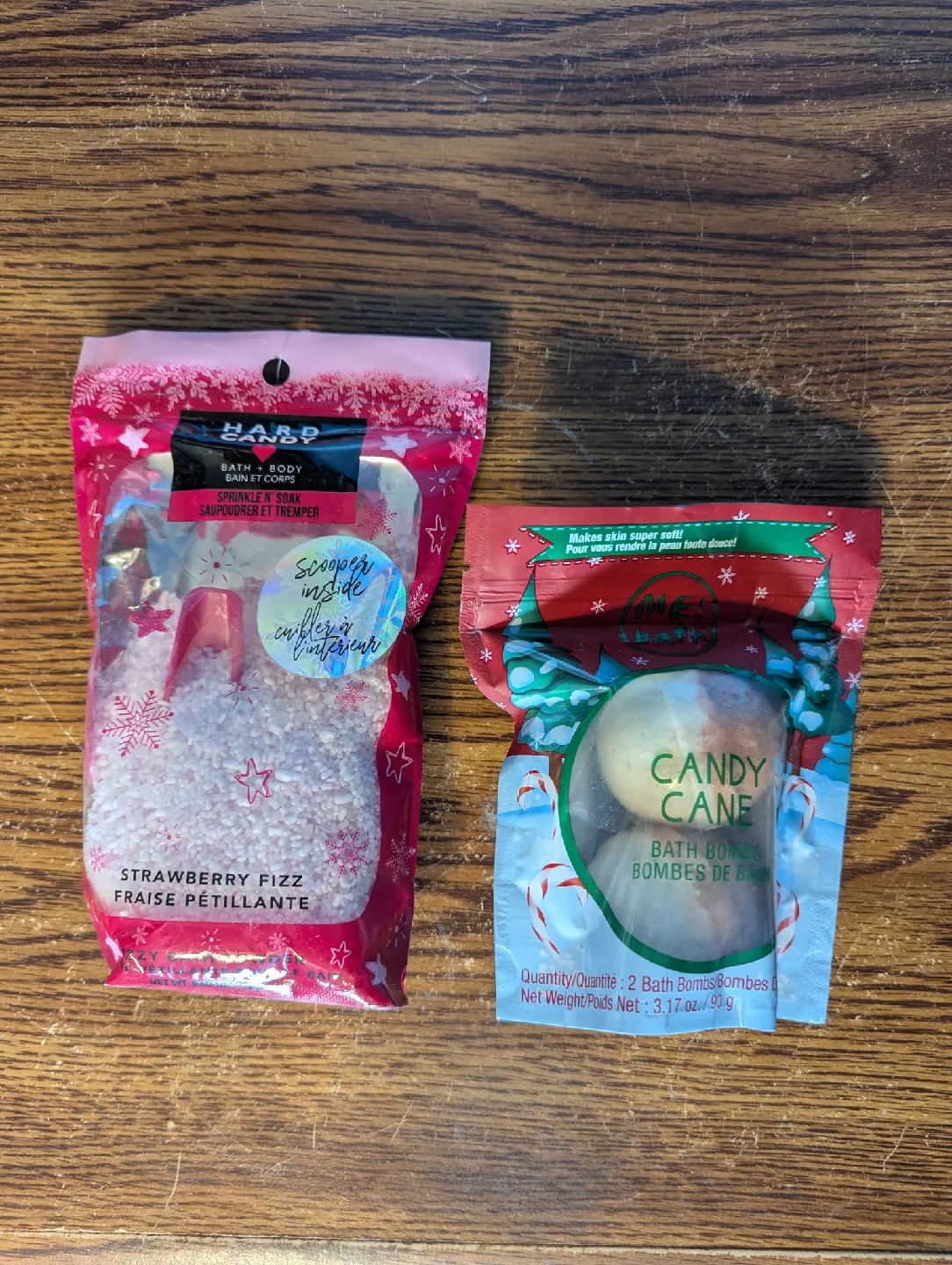 Hard Candy Strawberry Fizz & Candy Cane Bath Set