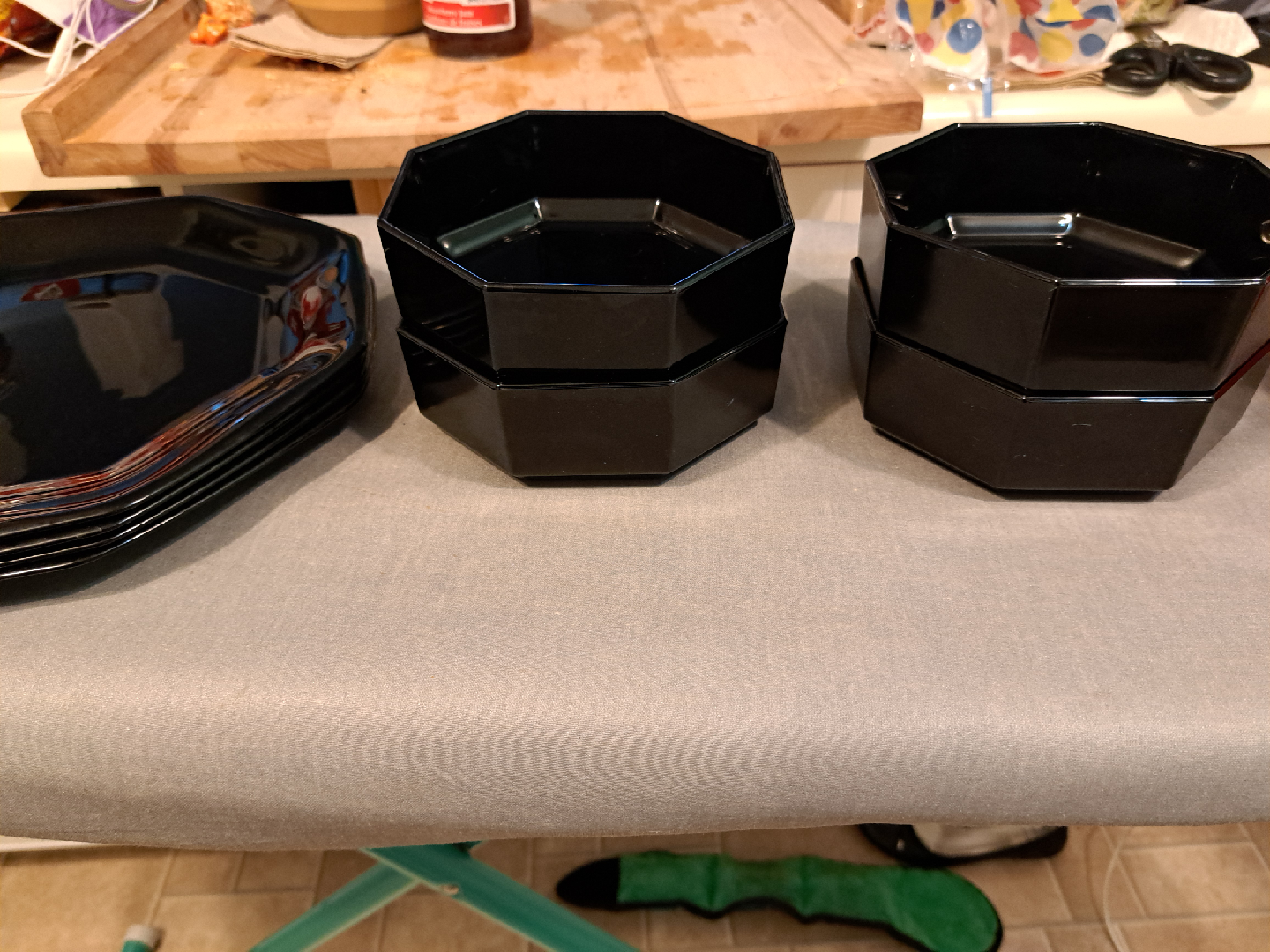 Black Octagon Dinnerware Set