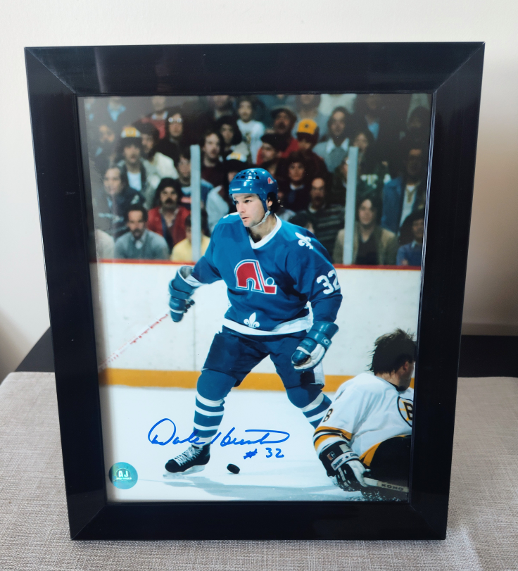Framed Dale Hunter Quebec Nordiques Autographed 8x10 with VOA