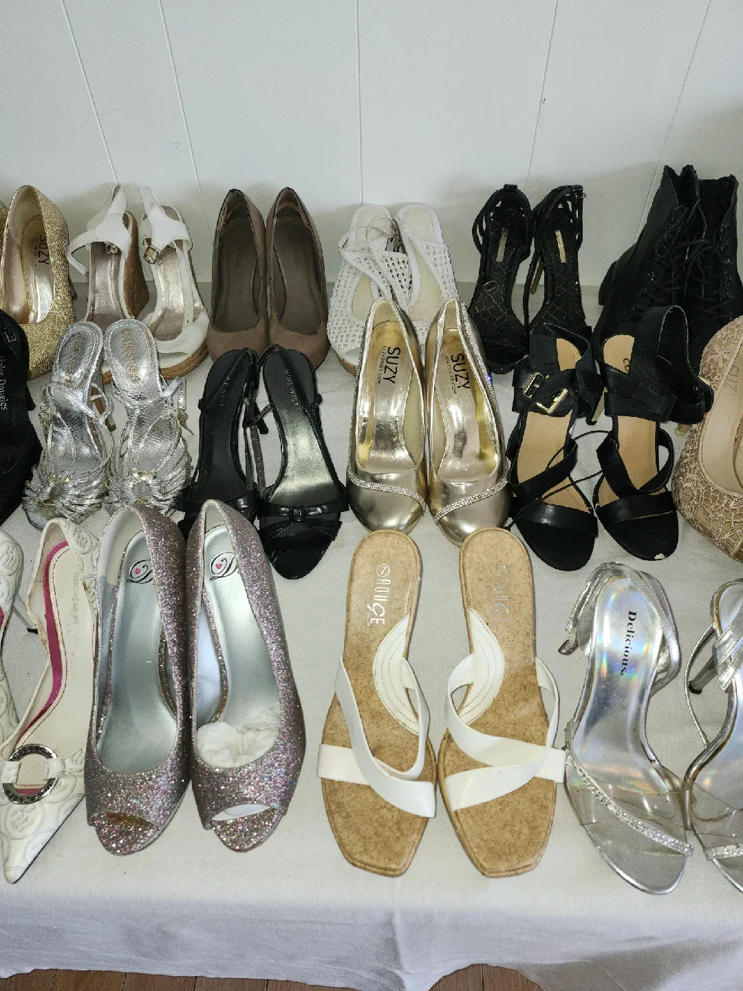 Assorted Women's Shoes Collection image indicator(5)