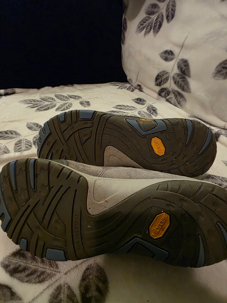 Dansko Paisley Waterproof suede Sneakers, Size 10/40 image indicator(5)