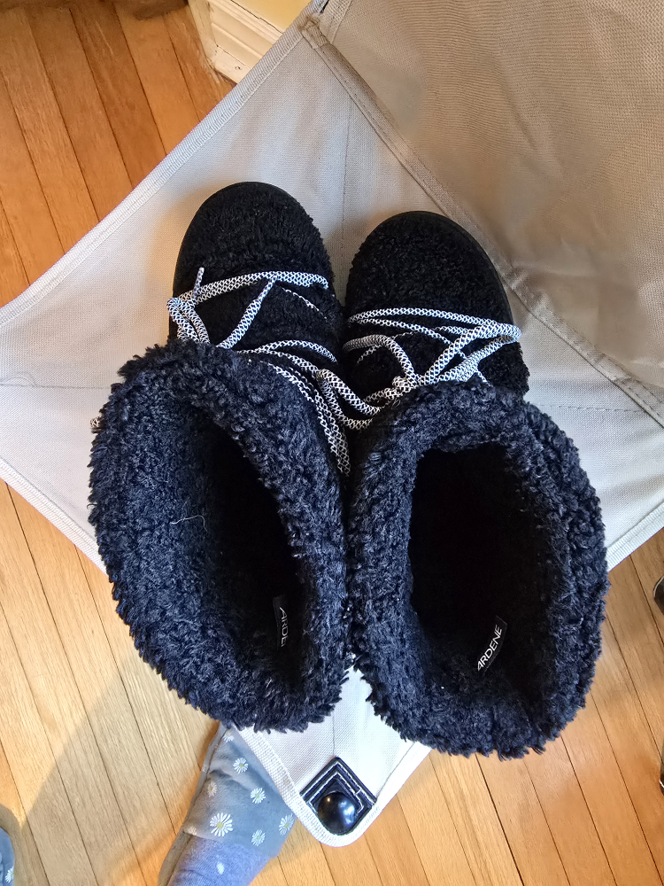 Ardene Black Faux Fur Boots - photo 4
