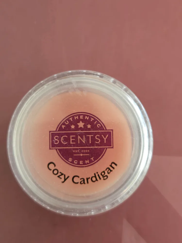 Scentsy Cozy Cardigan Scent sample 🧡