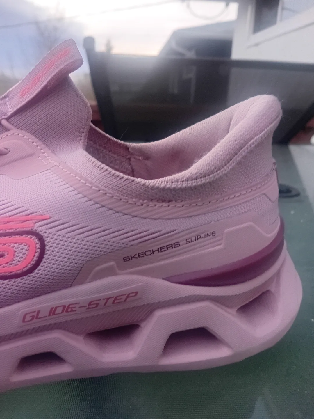 Brand New never worn Womens size 10 Sketchers Slip ons image indicator(2)