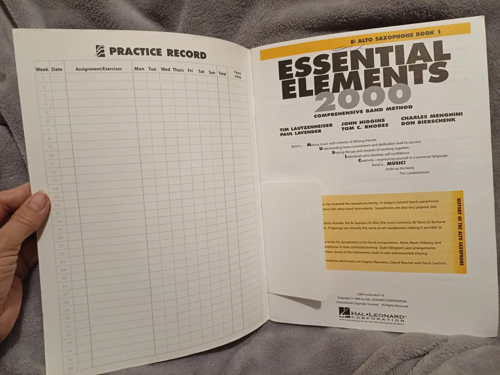 Essential Elements 2000 Comprehensive Band Method Book 1 & CD image indicator(2)