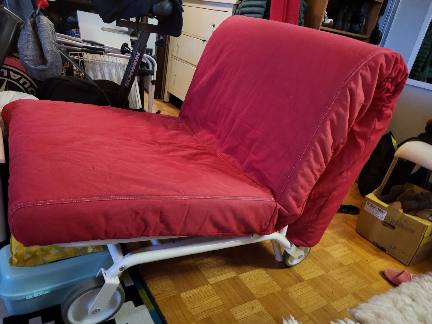 IKEA PS LÖVÅS Sleeper Sofa Chair - Red image indicator(2)
