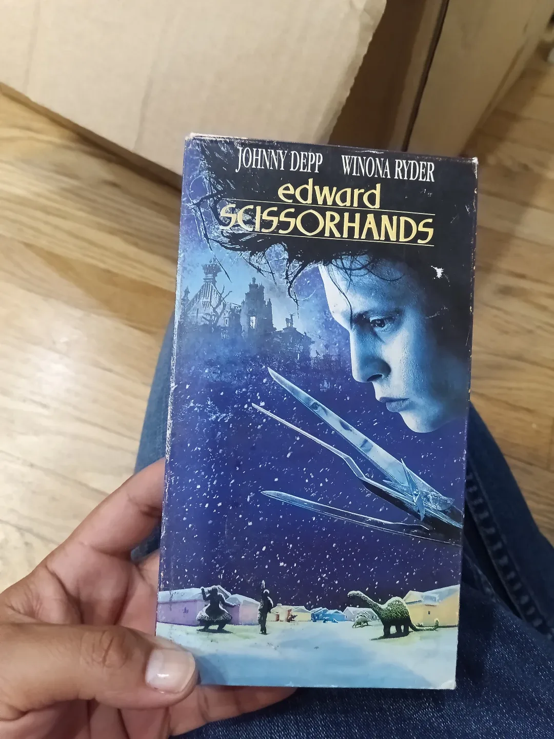 VHS Tapes: Godzilla, Edward Scissorhands, The Borrowers, Bend It image indicator(2)