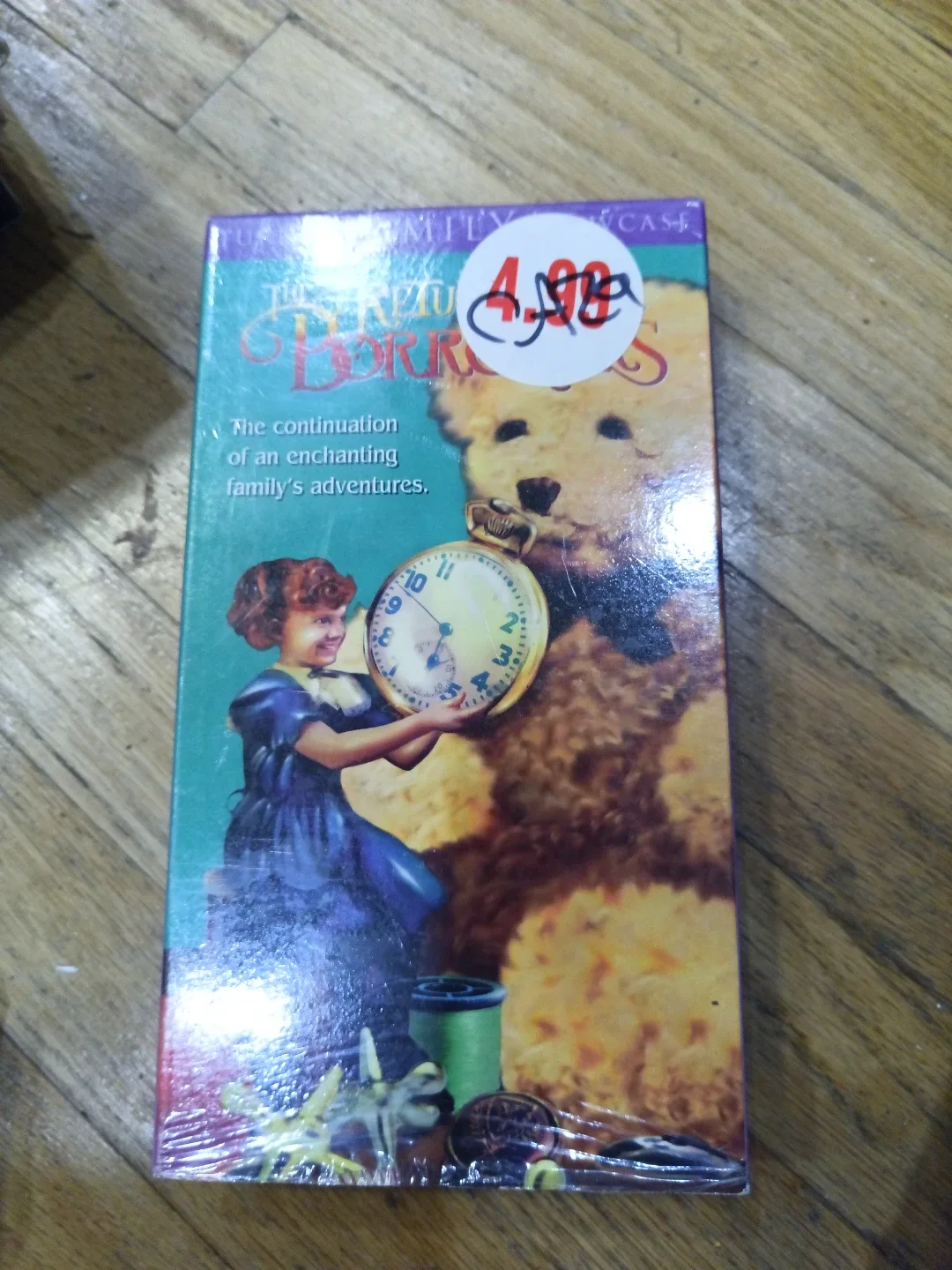 VHS Tapes: Godzilla, Edward Scissorhands, The Borrowers, Bend It image indicator(7)