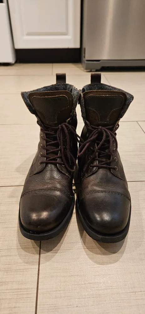 Mens Lace-up Chelsea Boots thumbnail