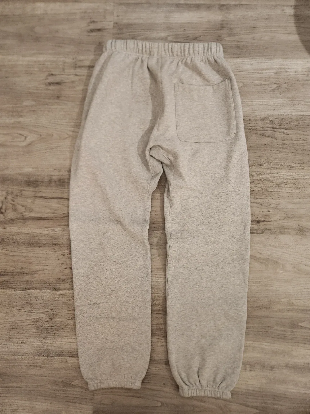 Essentials Fear of God Grey Sweatpants - Size L image indicator(2)