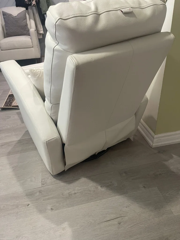 White Leather Recliner Chair image indicator(3)
