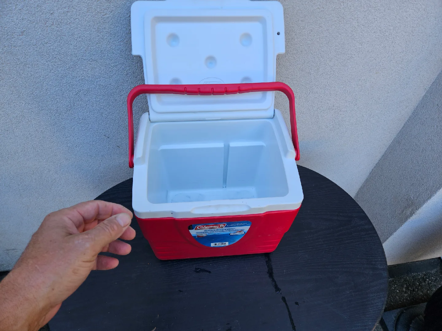 Coleman Red & White Cooler image indicator(2)