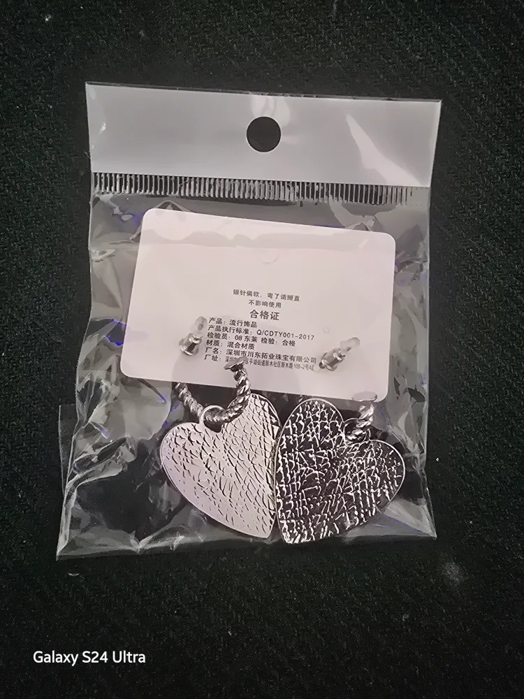 Heart Dangle Earrings - New in Package - S925 image indicator(2)