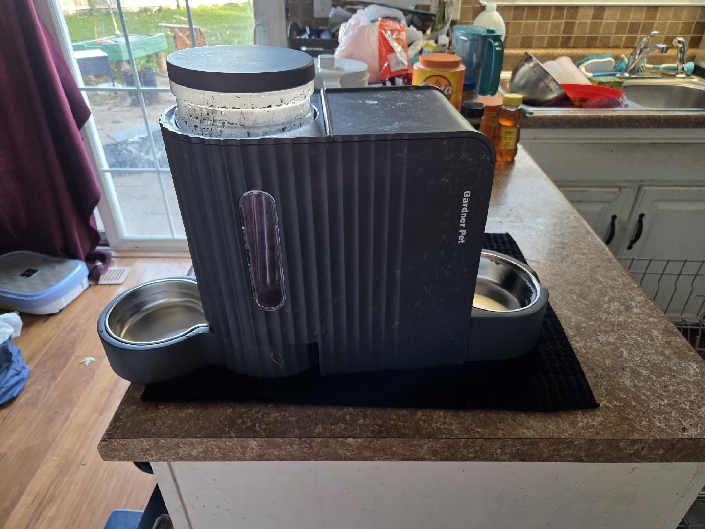 Gardner Pet Automatic Pet Feeder