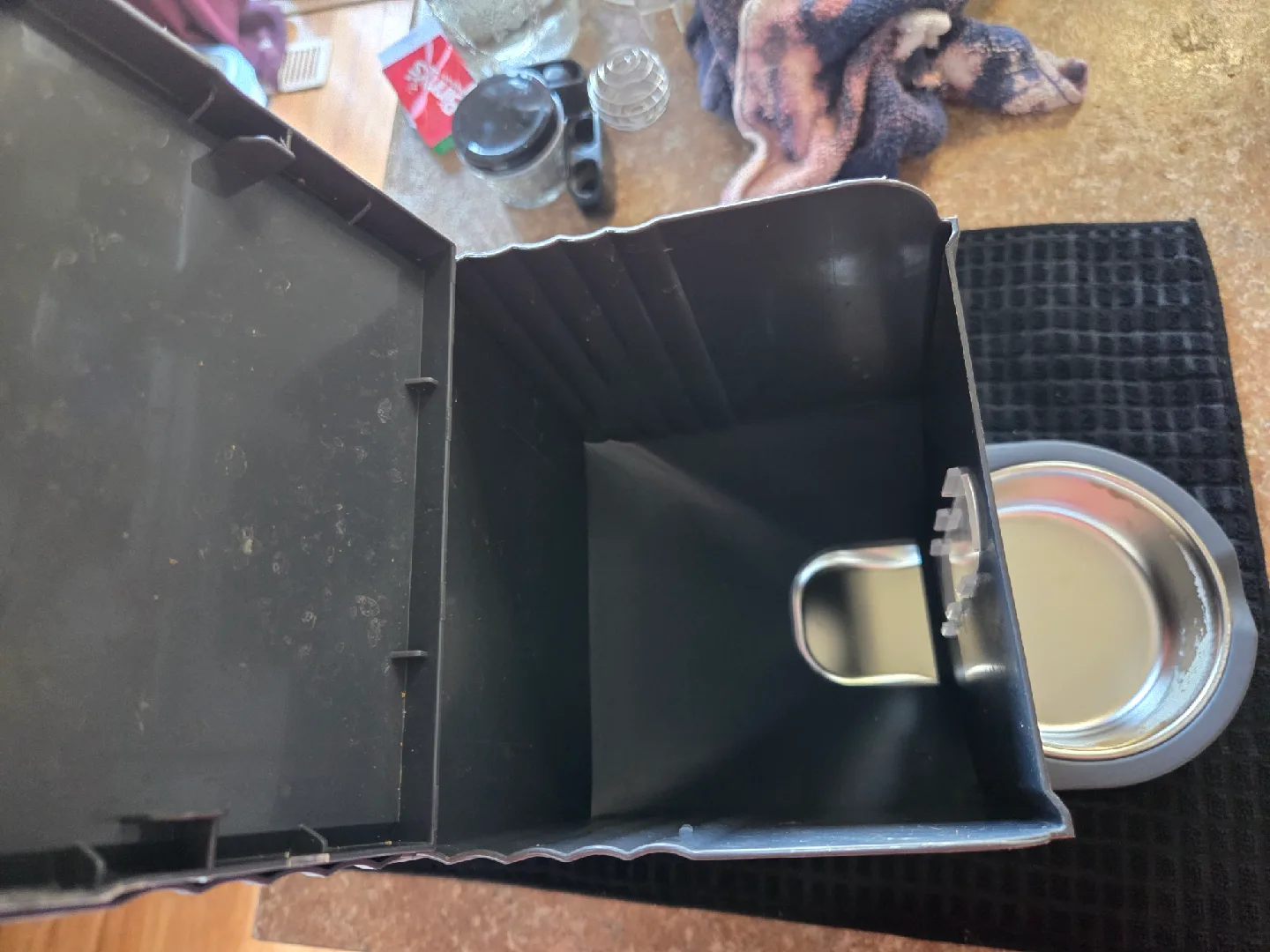 Gardner Pet Automatic Pet Feeder image indicator(2)