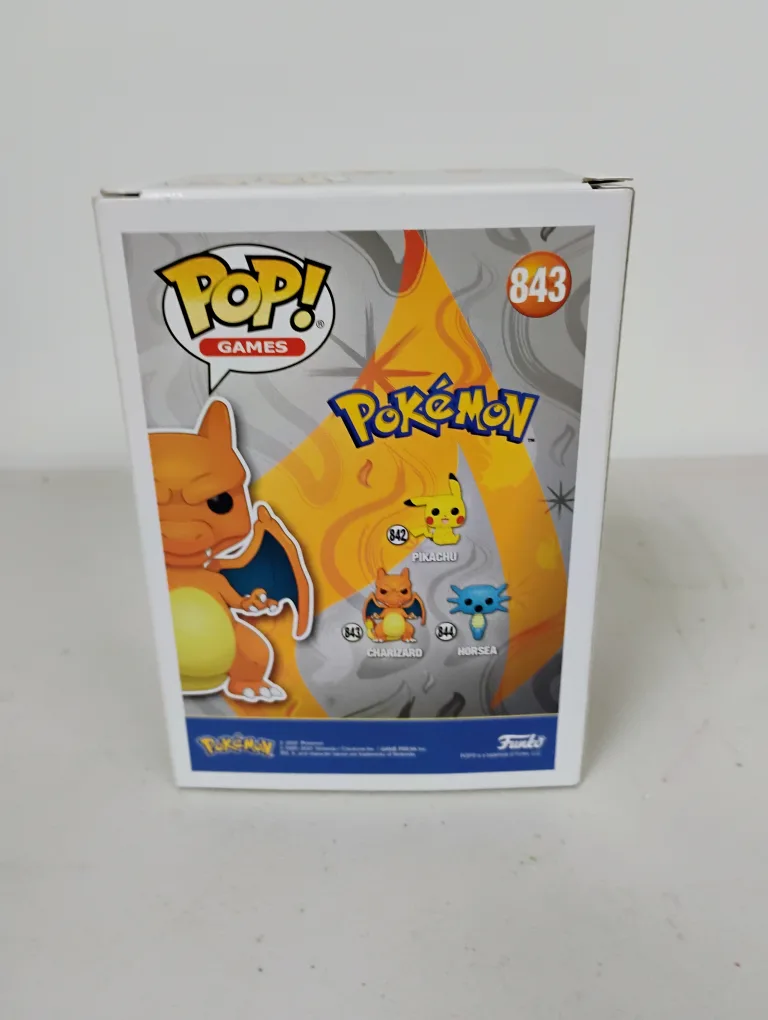 Funko Pop! Games: Pokemon - Charizard #843 image indicator(4)