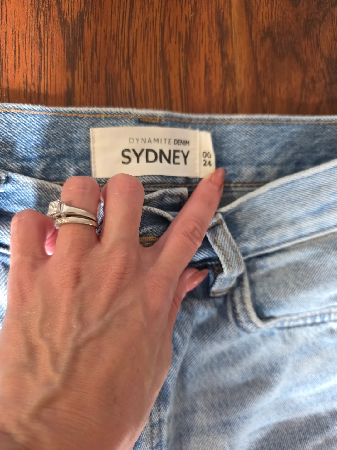 Dynamite Sydney Mid Rise Baggy Jeans - Size 00/24 image indicator(3)