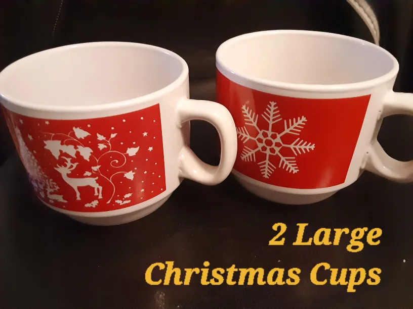 Set of 2 Large Christmas Cups thumbnail