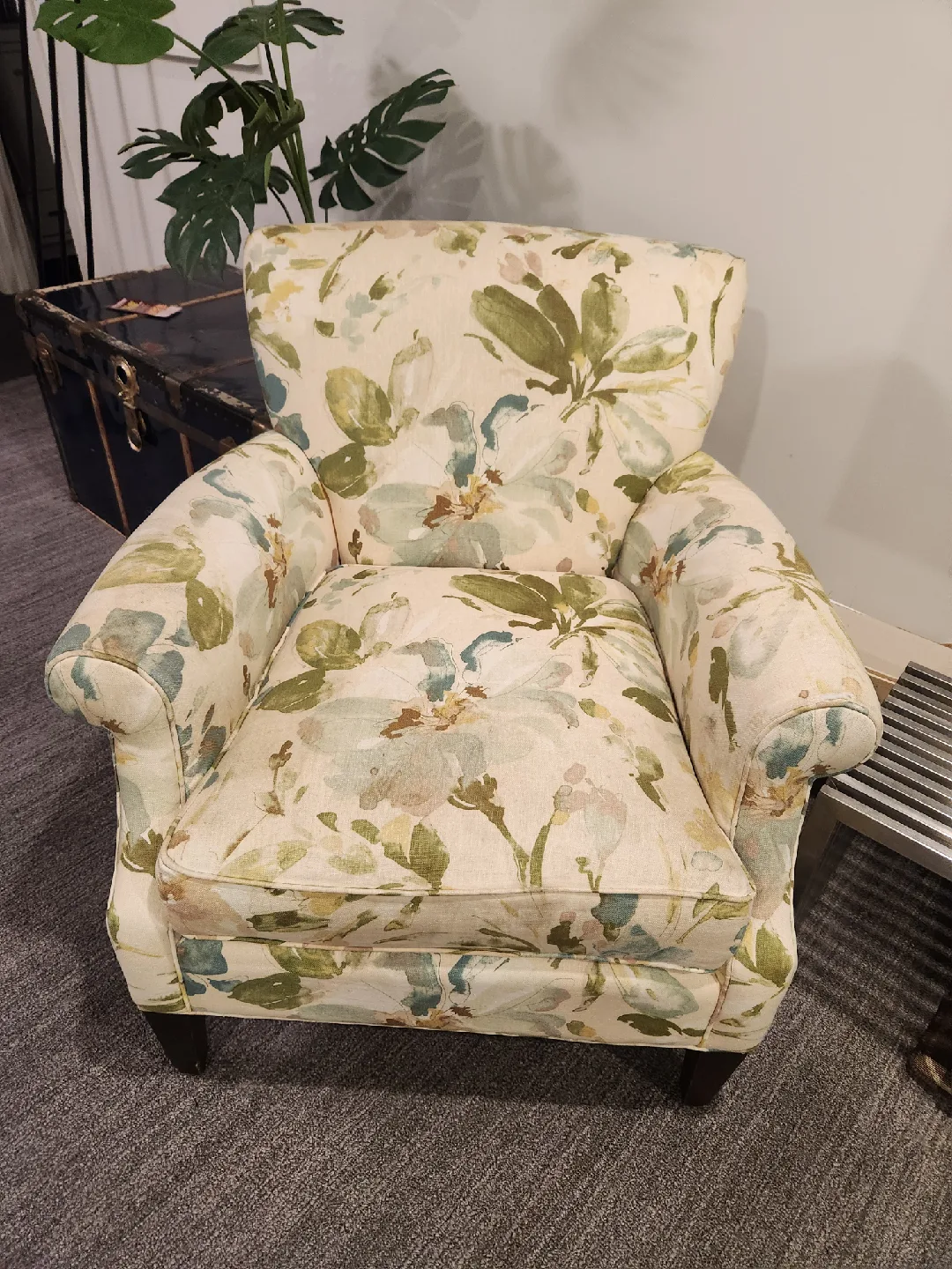 Floral Armchair - Comfy Accent Chair thumbnail