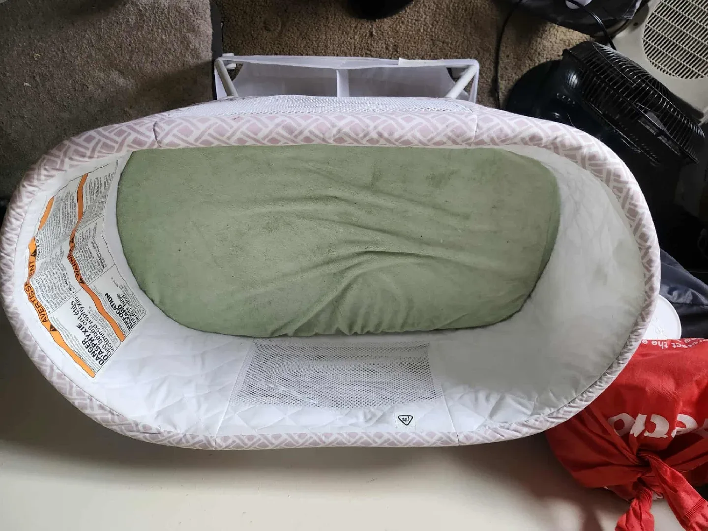 Halo BassiNest Swivel Sleeper image indicator(2)