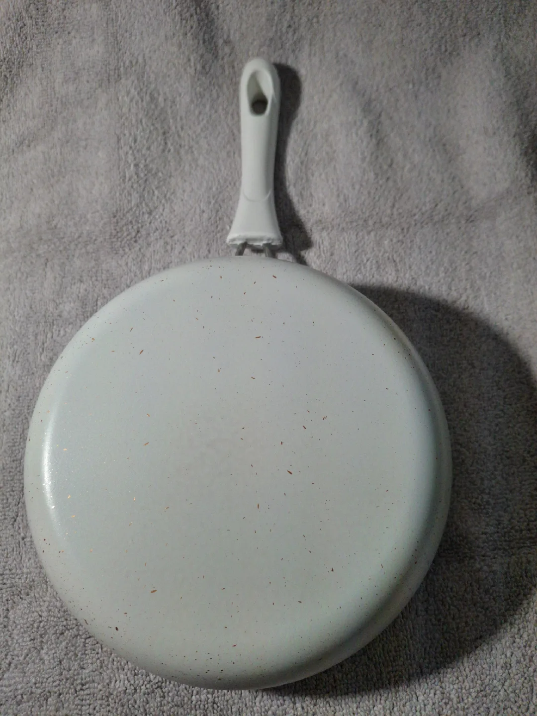 19cm Speckled White Frying Pan image indicator(4)