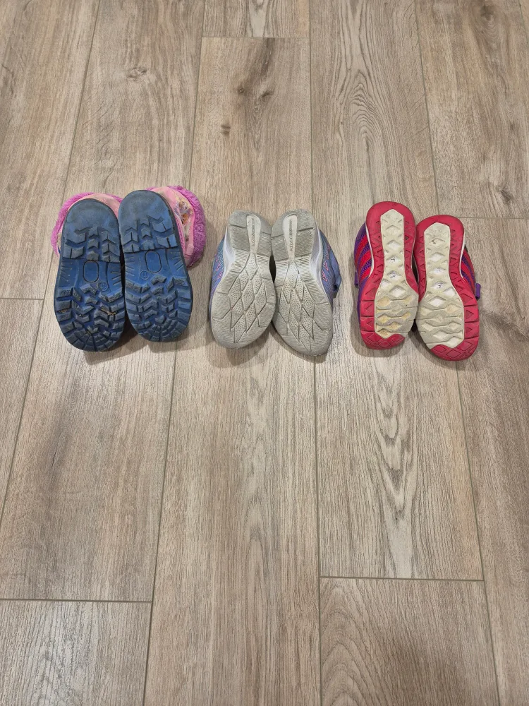 🥕Size 11 Kids' Shoes Bundle All for $5 image indicator(2)