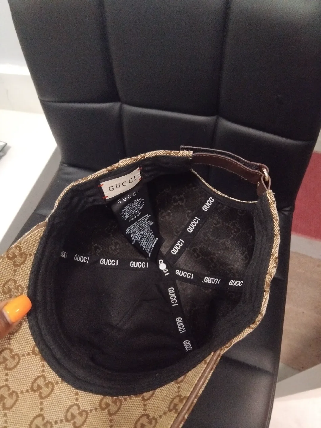 Newer version Gucci GG Canvas Baseball Hat image indicator(3)