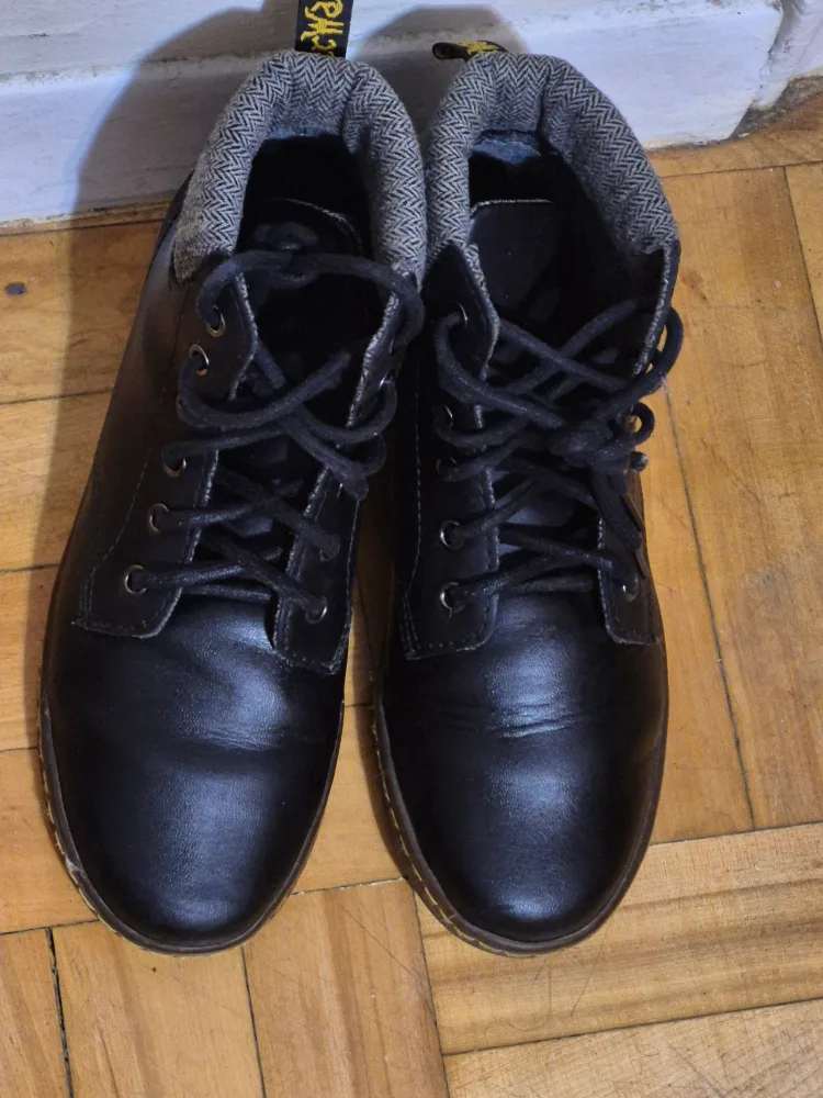 Dr. Martens Size 7.5-8 Leather Ankle Boots thumbnail