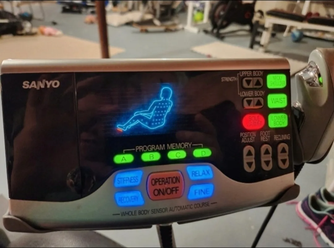 Sanyo Massage Chair - Full Body Relaxation image indicator(2)