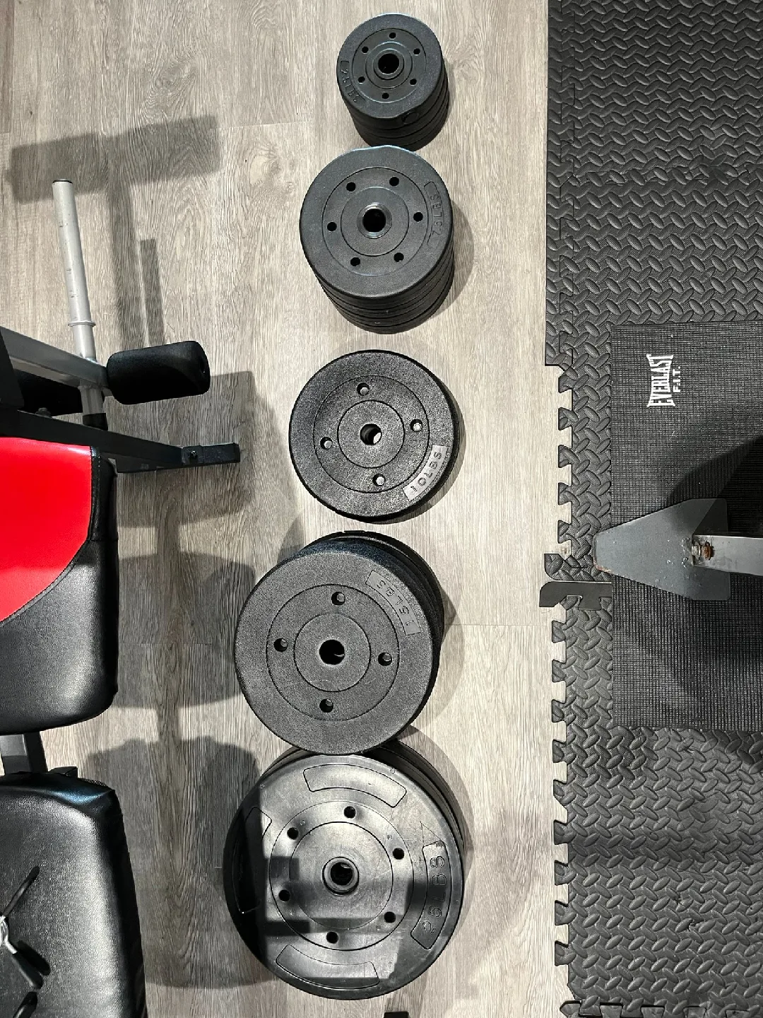 Weider Pro Weight Bench with Weights image indicator(4)