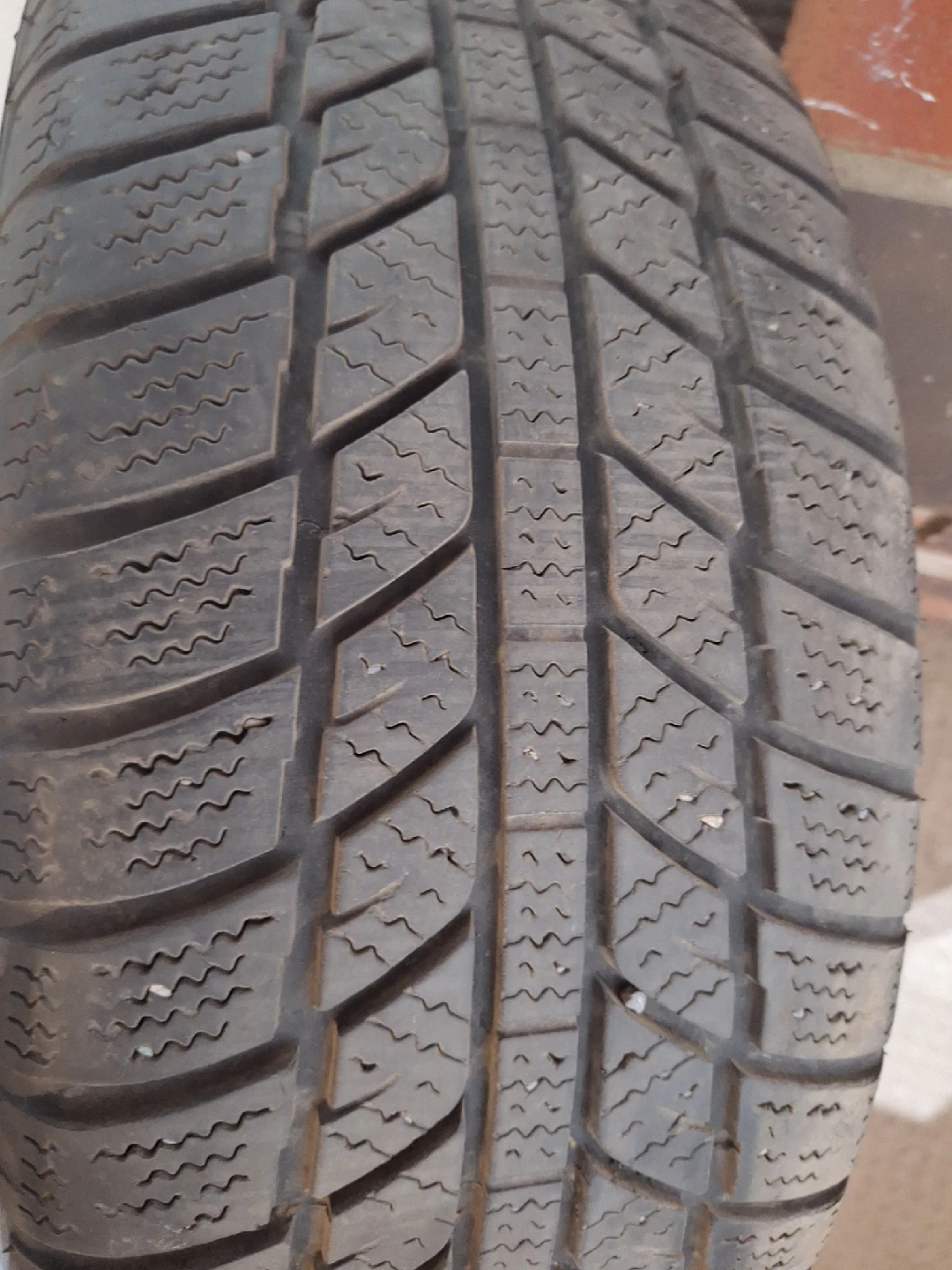 Set of 4 Winter Tires On Rims - photo 3