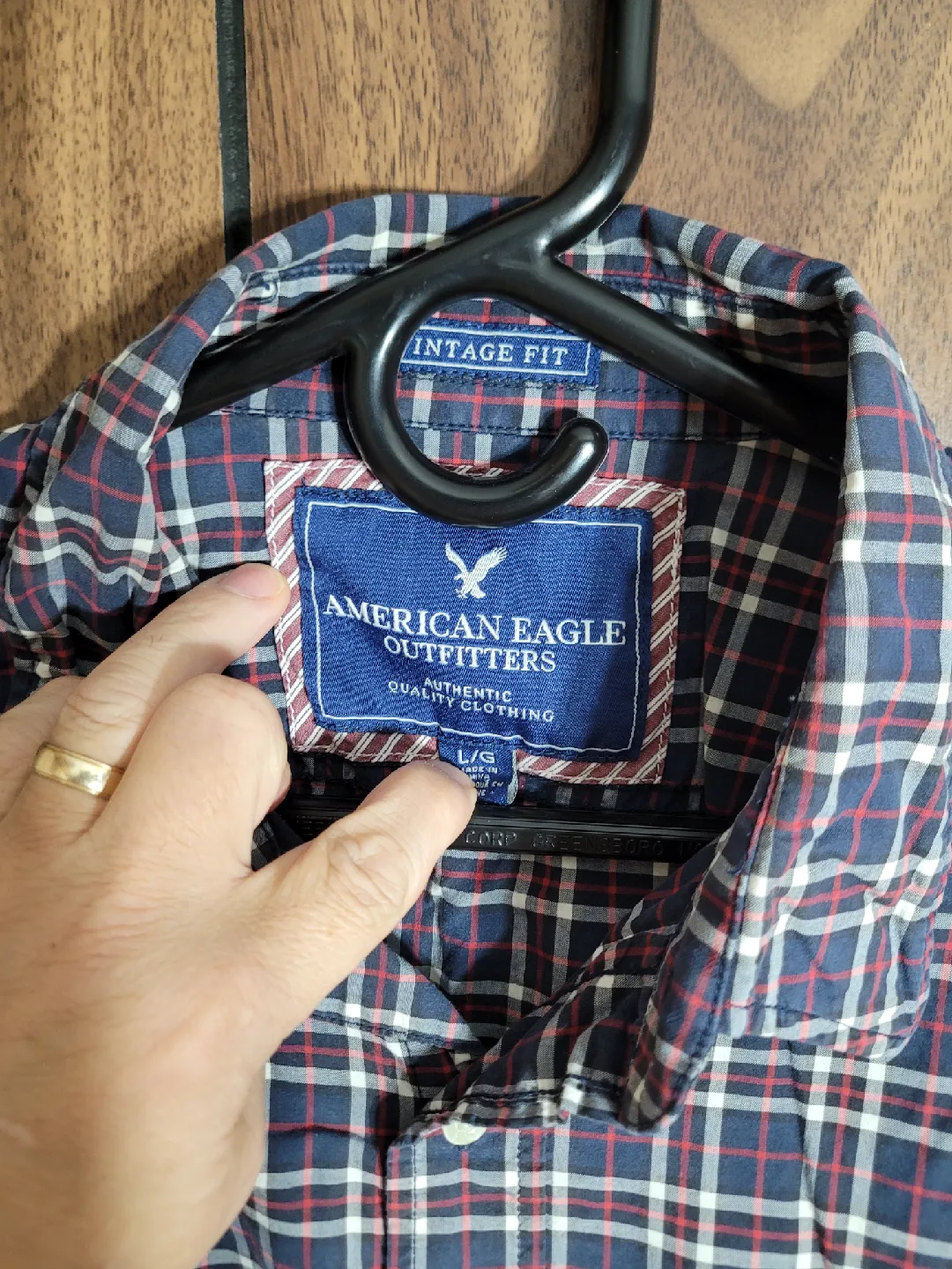 American Eagle Outfitters Vintage Fit Plaid Shirt L image indicator(4)