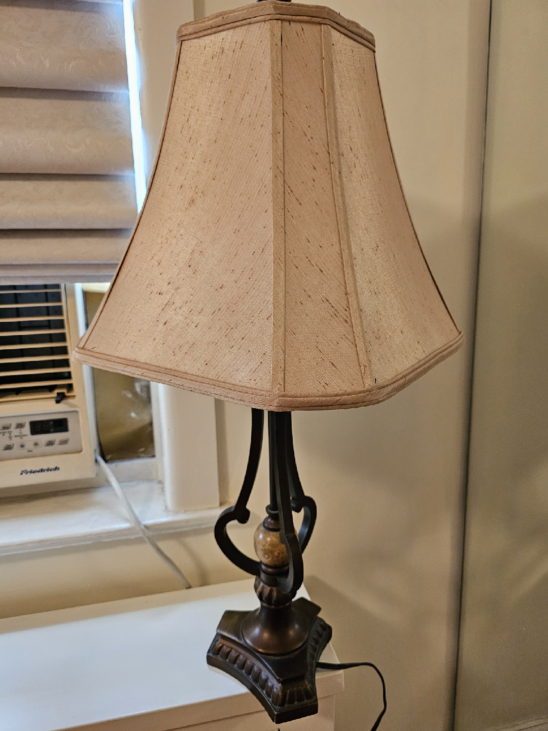 Antique brass table lamps / Beautiful! - photo 2