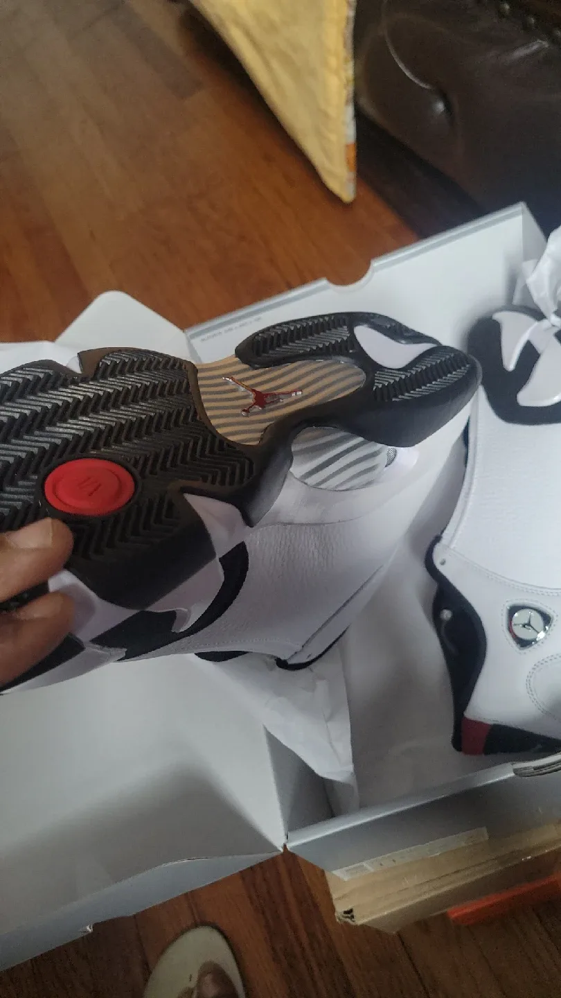 Jordan 14 Retro White/Black size 11.5 image indicator(9)