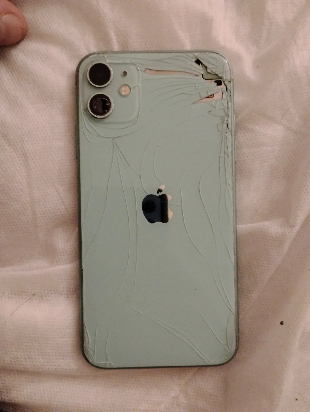 iPhone 12 for parts thumbnail