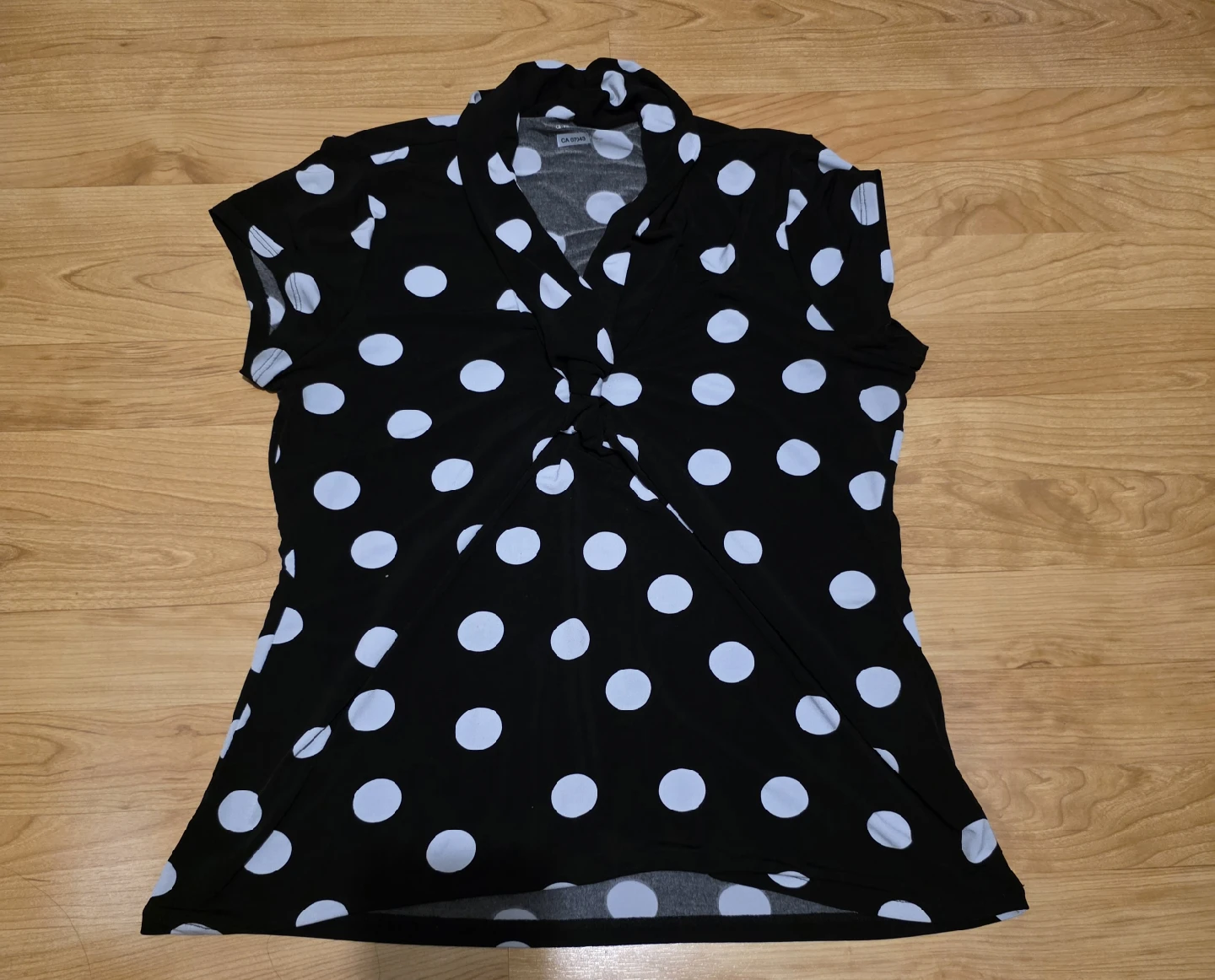 Women's Tops for $5 each. Size large - photo 4