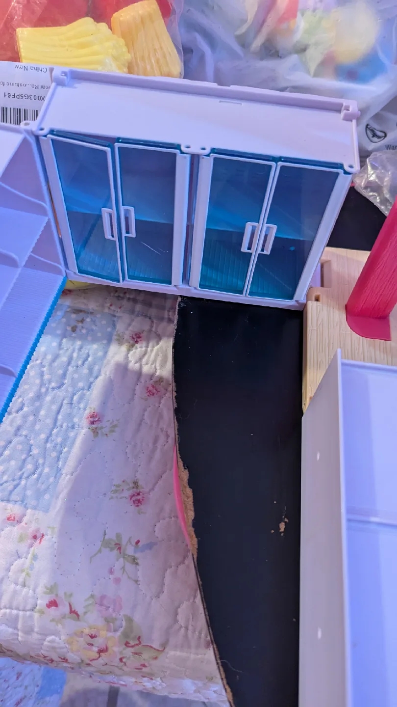 Littles Mini Mega Mart Playset image indicator(5)