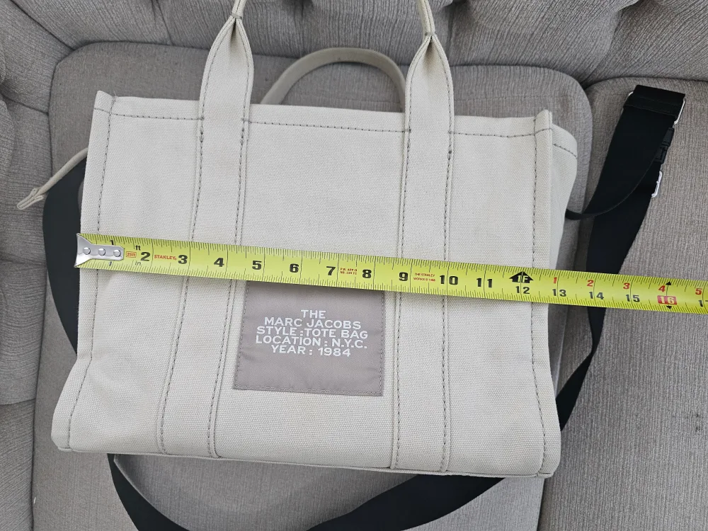 Authentic Marc Jacobs The Tote Bag Medium image indicator(6)