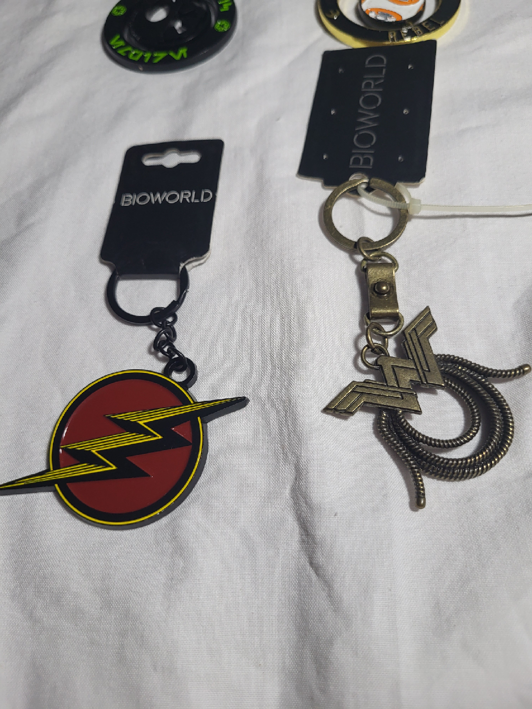 Bioworld Star Wars, Justice League Keychains - photo 2
