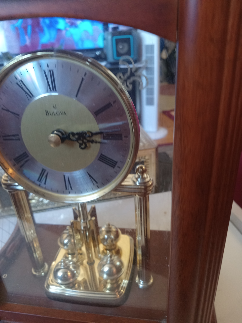 Bulova Mantel Clock with Westminster Chimes - photo 4