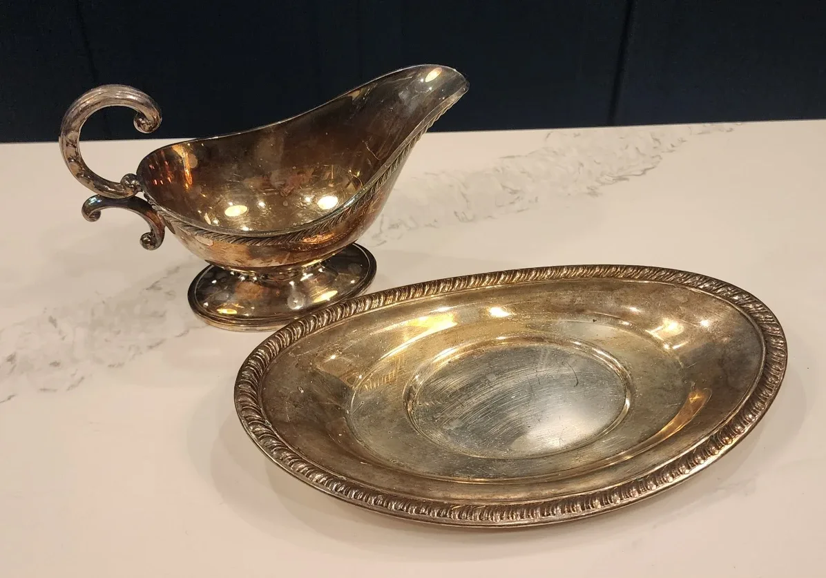 Vintage Silver Gravy Boat with Tray image indicator(4)