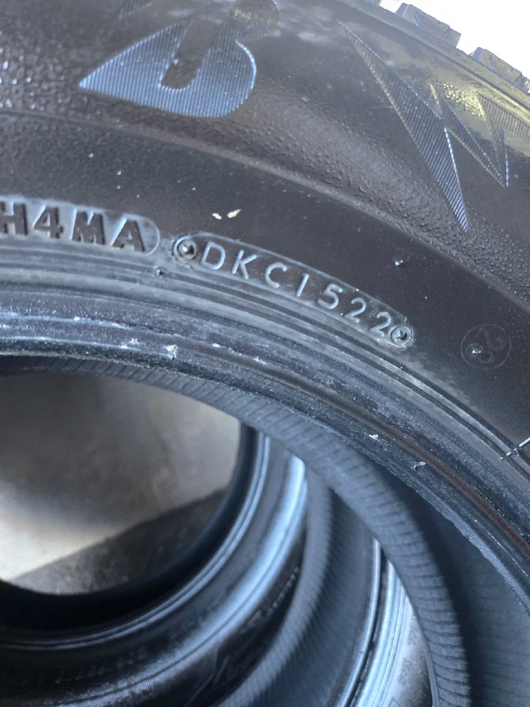Bridgestone Blizzak WS90 Winter Tires - 205/65R16 image indicator(3)
