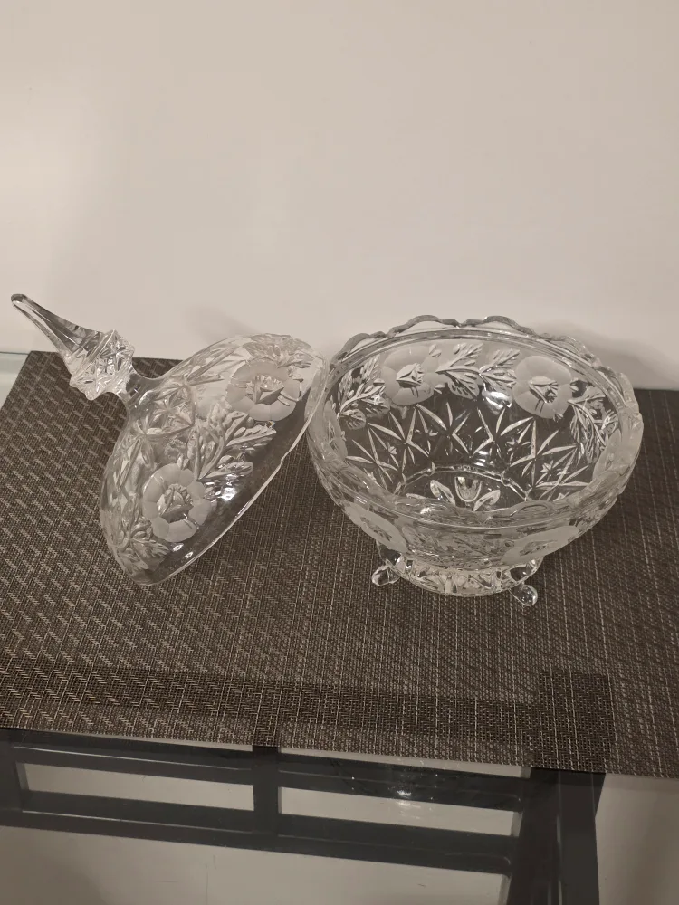 Vintage Crystal Candy Dish with Lid image indicator(3)